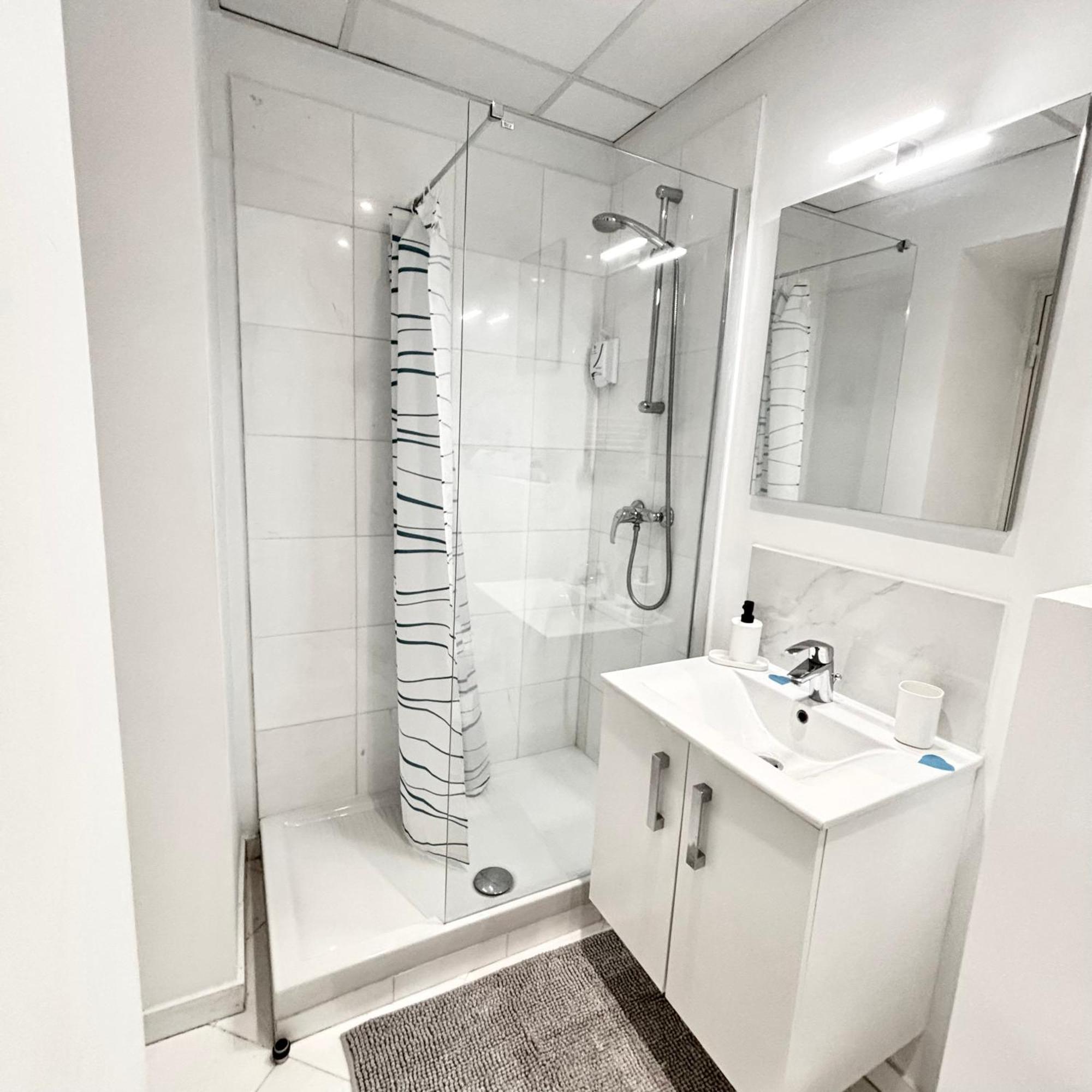 Apartamento Studio En Plein Coeur De Cannes Exterior foto